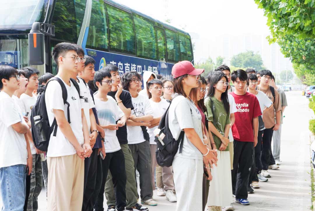 中國石油大學(xué)（華東）師生走進(jìn)艾普智能，攜手共促產(chǎn)學(xué)研深度融合